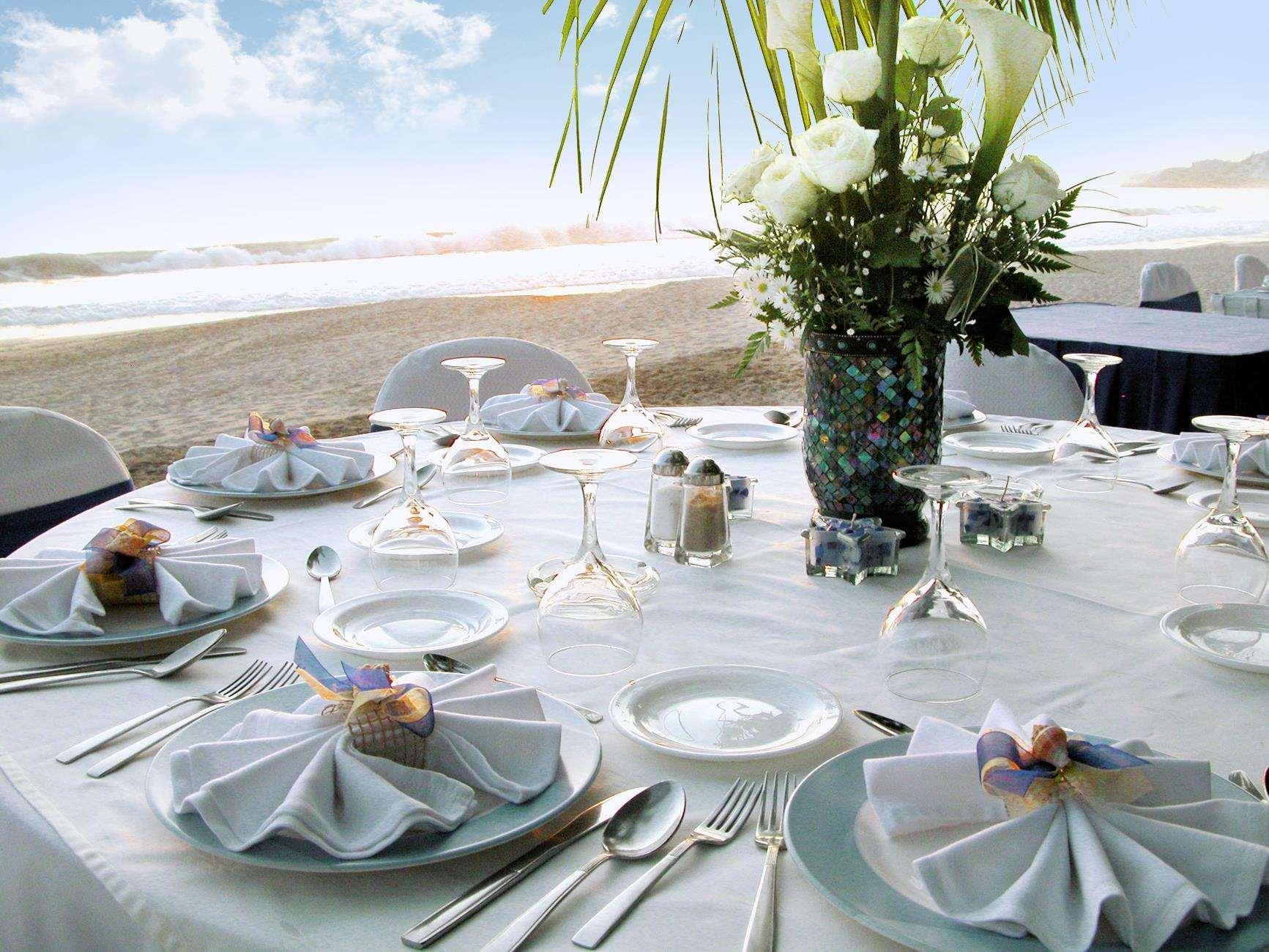 Emporio Ixtapa Hotel Ixtapa  Exterior photo A table set for a wedding reception