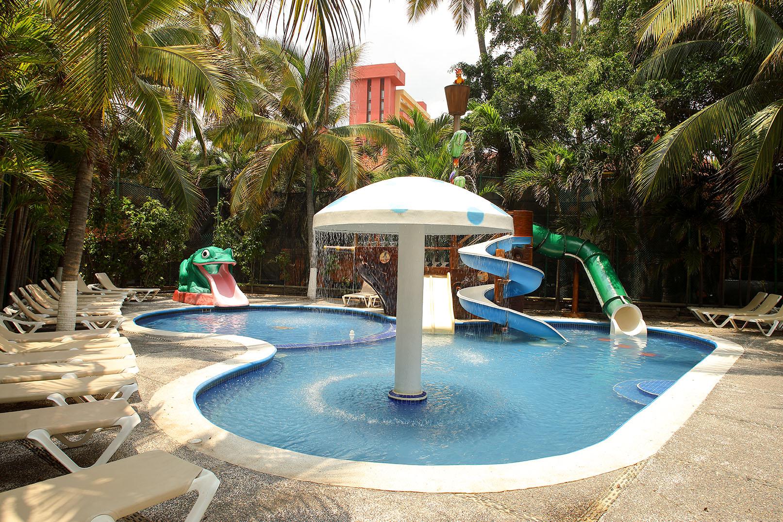 Emporio Ixtapa Hotel Ixtapa  Exterior photo