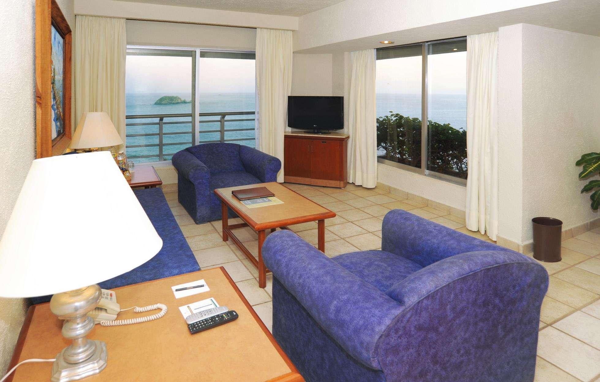 Emporio Ixtapa Hotel Ixtapa  Exterior photo A living room in a hotel suite